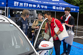 会場・人物