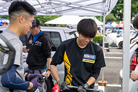 会場・人物