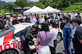 会場・人物