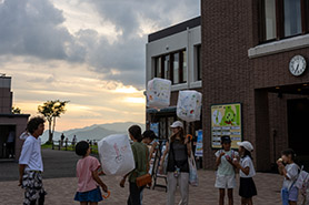 会場・人物