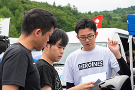 会場・人物