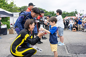 会場・人物