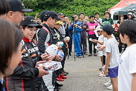 会場・人物