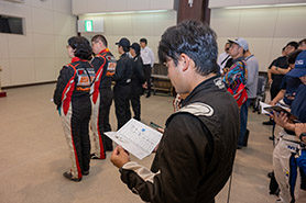 会場・人物