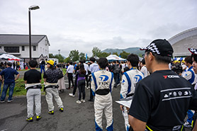 会場・人物