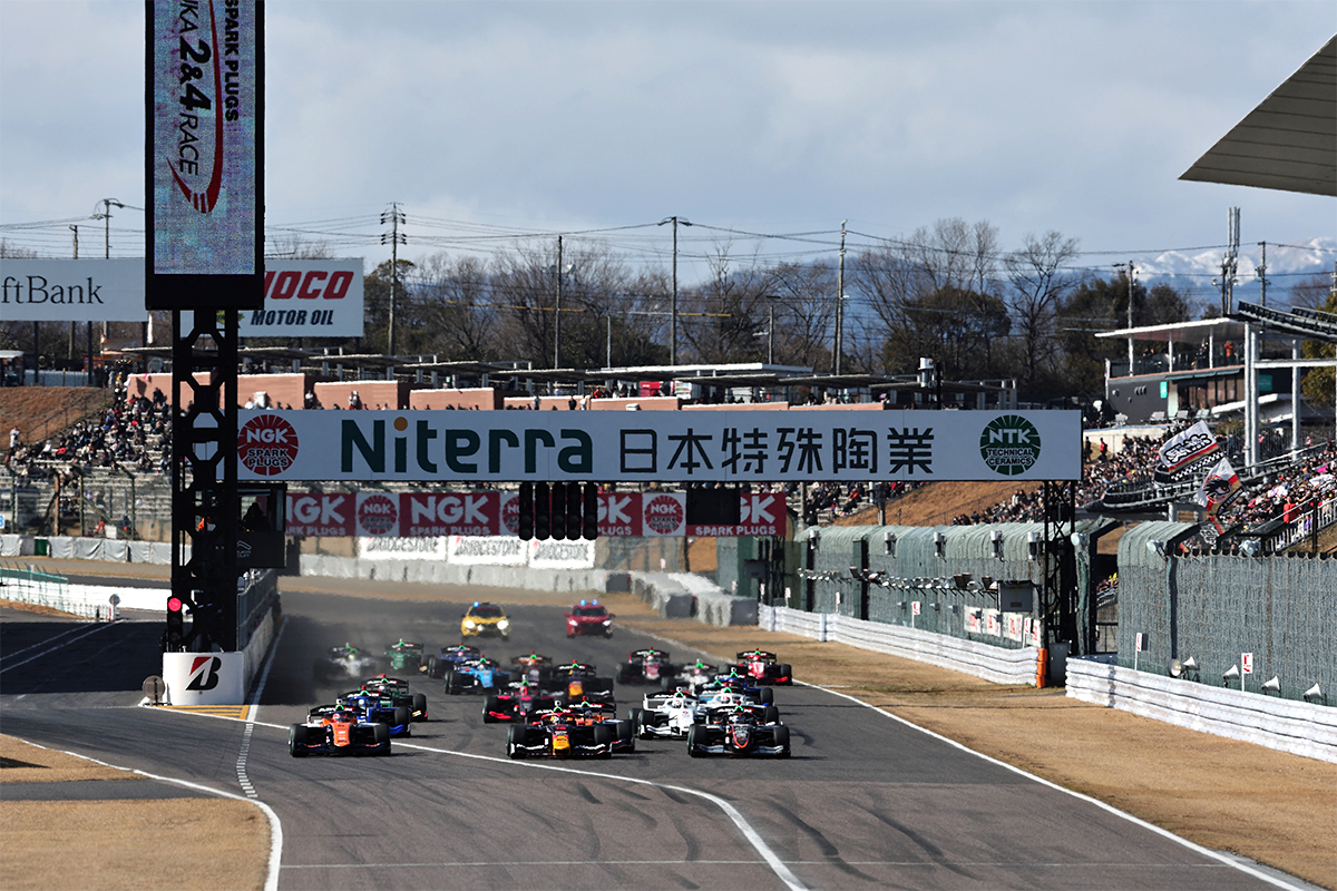 ２０２４年Ｆ１日本ＧＰ駐車場チケット００１ つつましく