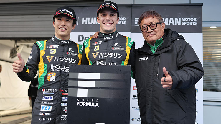 雨中の第9戦でサッシャ・フェネストラズが優勝 第10戦は濃霧によりキャンセルに