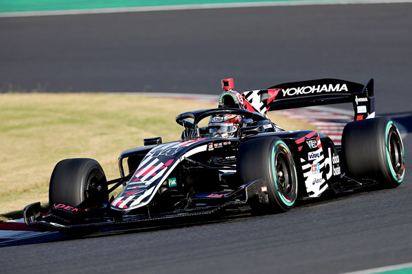 12番手スタートから6ポジションアップで6位フィニッシュした大嶋和也（docomo business ROOKIE 14号車）