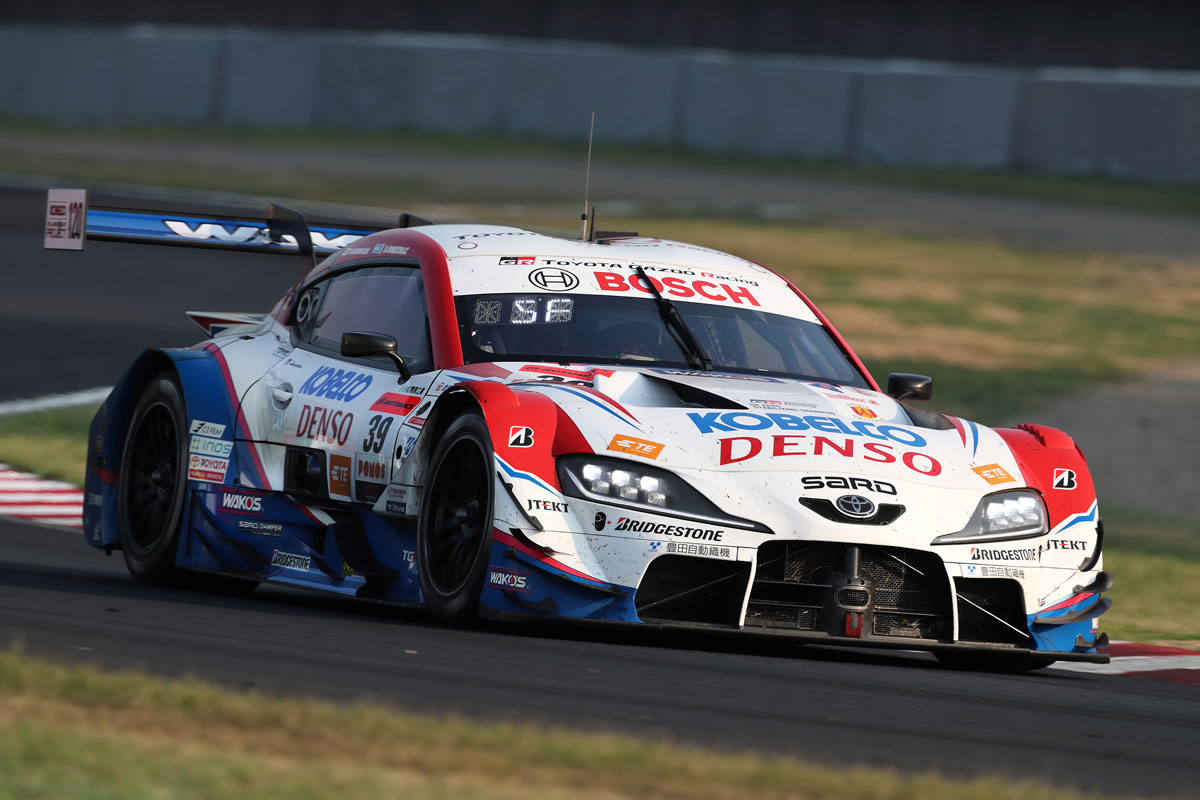 6位でフィニッシュした関口雄飛/サッシャ・フェネストラズ組 DENSO KOBELCO SARD GR Supra 39号車