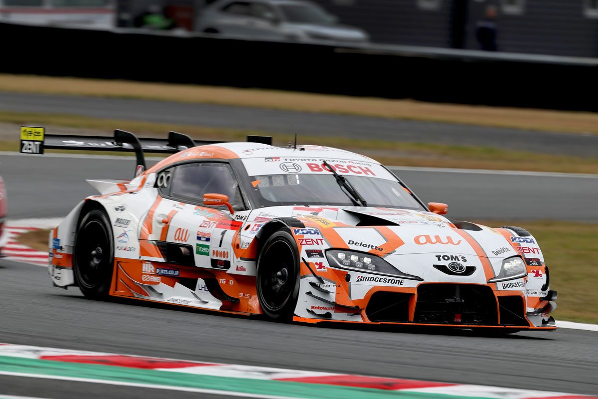 今季3勝目を挙げシリーズチャンピオンを獲得した坪井翔／山下健太組 au TOM'S GR Supra 1号車