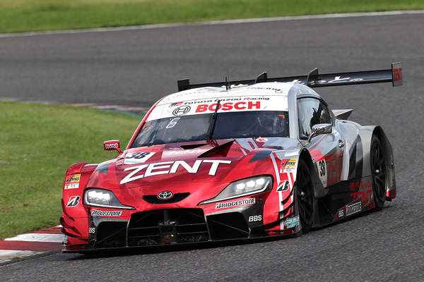 三つ巴の6位争いを繰り広げたものの惜しくも8位でフィニッシュしたZENT CERUMO GR Supra 38号車（立川 祐路／石浦 宏明）