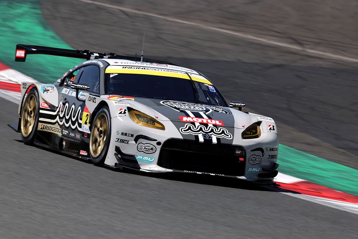 最前列5番手グリッドを獲得したmuta Racing GR86 GT 2号車（堤 優威／平良 響）