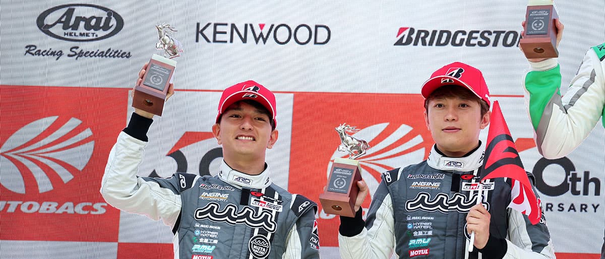 堤優威/平良響組 muta Racing GR86 GT 2号車が2位表彰台