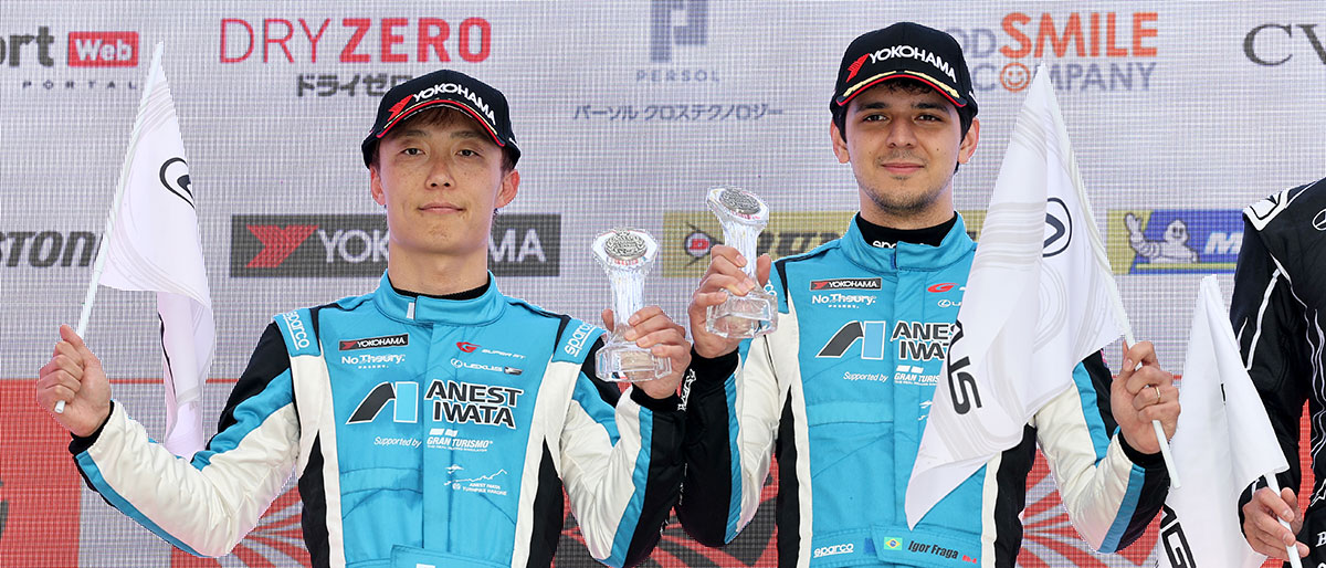 タイヤ戦略を決めた26号車が2位に入り初の表彰台を獲得