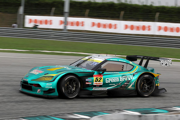 今季初表彰台となる2位フィニッシュを飾ったGreen Brave GR Supra GT 52号車（吉田広樹／野中誠太）