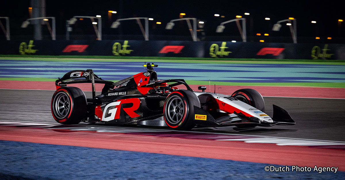 ルサイル・インターナショナル・サーキットを走行するART Grand Prix 15号車（宮田莉朋）