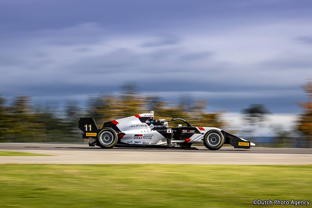11号車