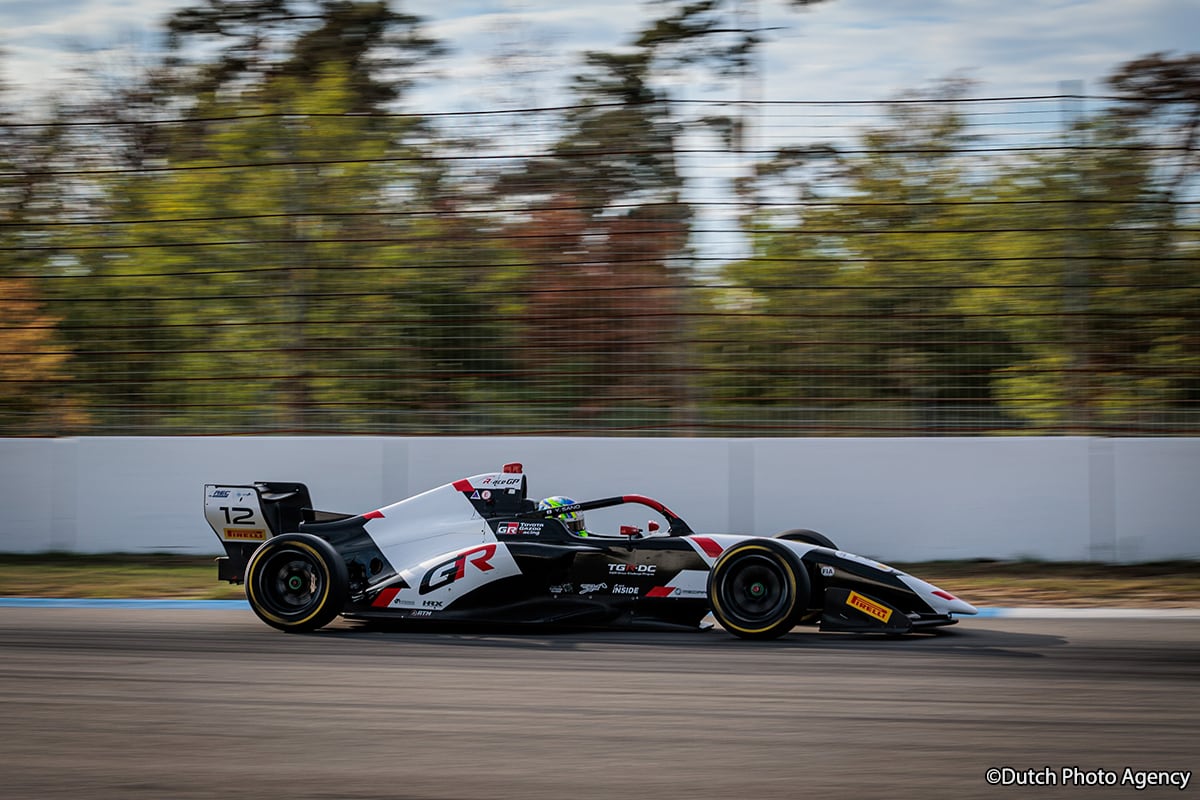 12号車