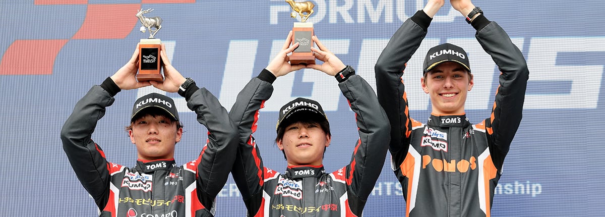 TGR-DCドライバーの梅垣が3戦連続ポール・トゥ・ウィンの完全勝利 鈴木が第8戦2位、第9戦3位、ブルツが第8戦3位初表彰台