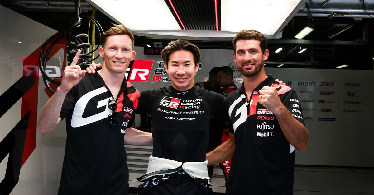 0.017秒差の白熱予選で7号車の小林可夢偉がポールポジション獲得!