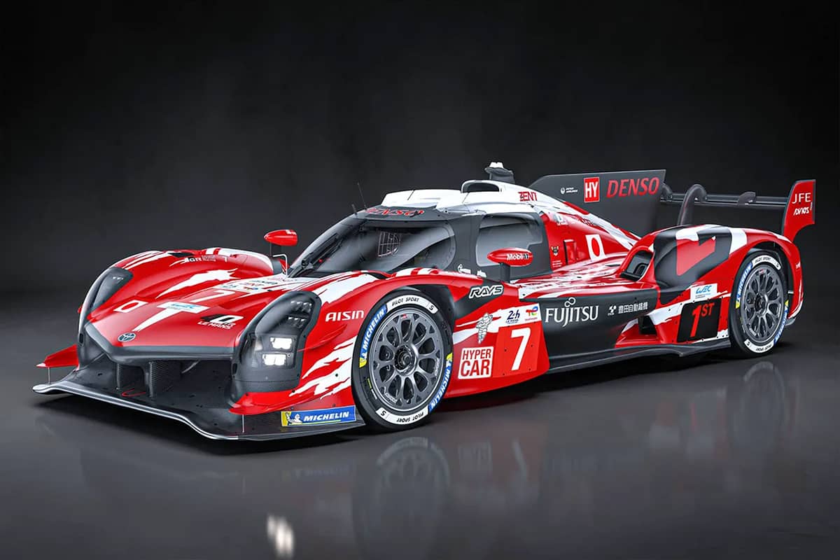 GR010 HYBRID 7号車 2025年ル・マン特別リバリー車両展示
