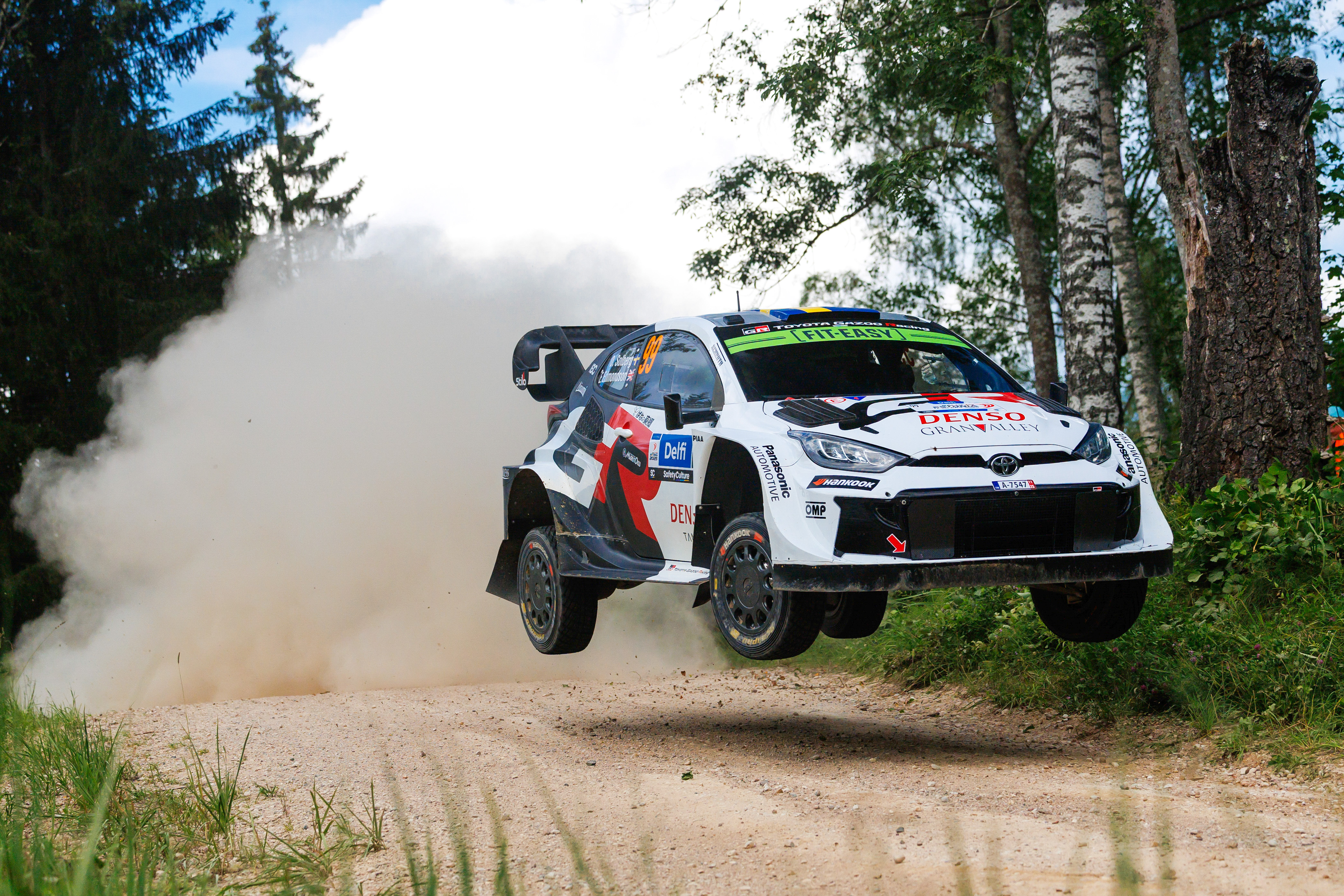 WRC 2025 Rd.8 デイ3 | 2025 | プレスリリース | WRC - FIA 世界ラリー
