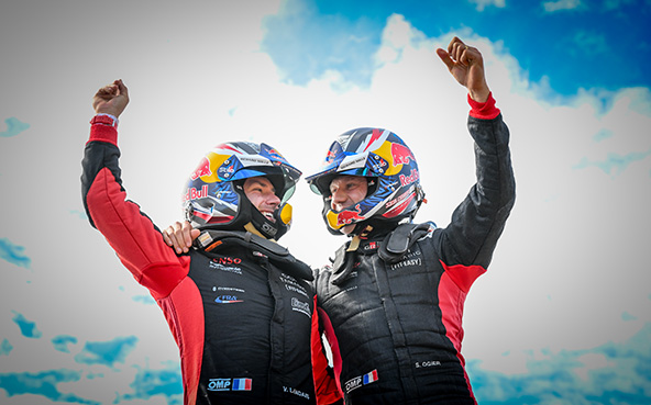 WRC出場200戦目のオジエが激戦を制し今シーズン5勝目を獲得 エバンスが総合2位でフィニッシュし通算30回目の1-2フィニッシュを達成