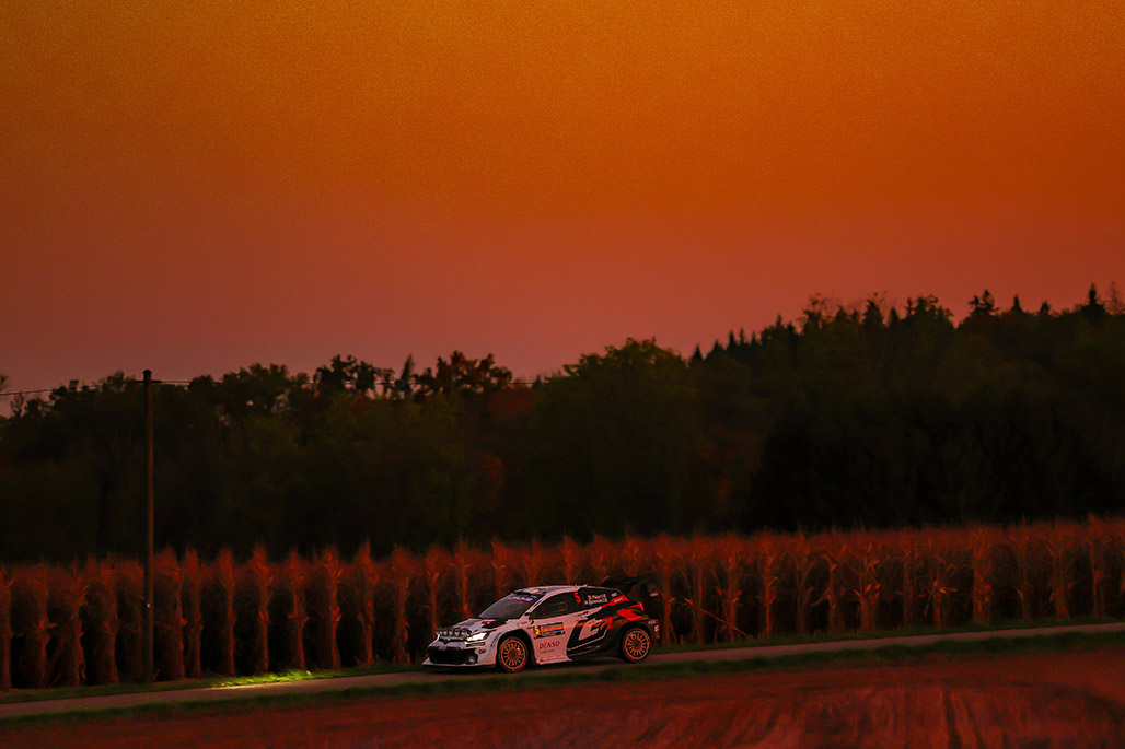 5号車（サミ・パヤリ、マルコ・サルミネン）