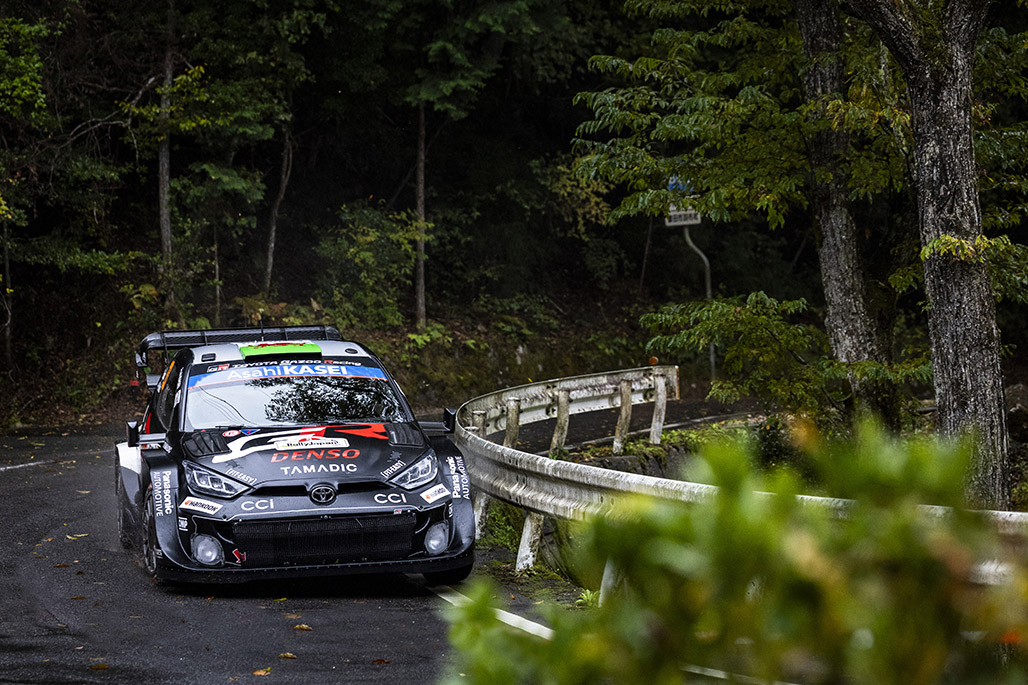 33号車（エルフィン・エバンス、スコット・マーティン）