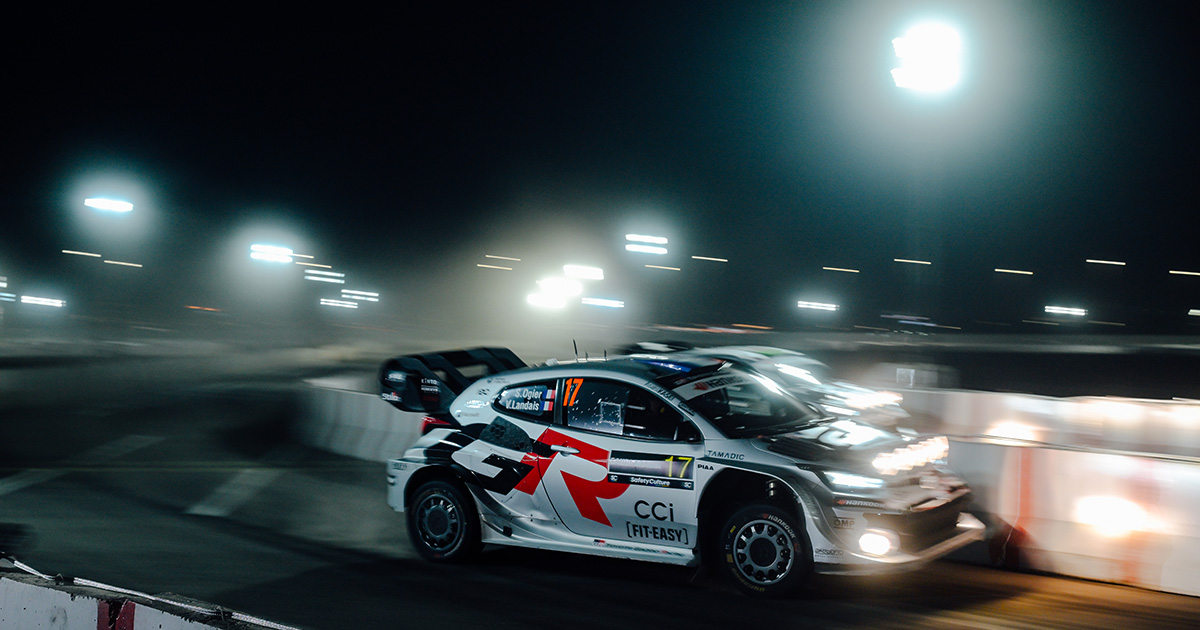 2025年WRC最終戦「ラリー・サウジアラビア」がスタート オープニングステージを終えてオジエが総合2位につける