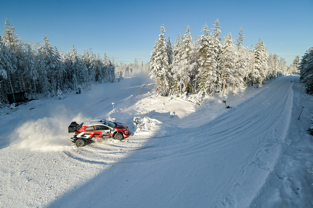 5号車（サミ・パヤリ、マルコ・サルミネン）