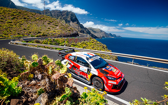 4本のベストタイムを記録して首位に立ったオジエを筆頭に、GR YARIS Rally1のドライバーがトップ5を占める