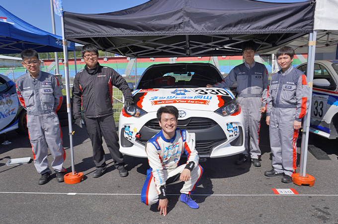 No.330  ネッツトヨタ岡山レーシングチーム /   ネッツ岡山GRG東岡山Yaris /  藤原 雄太 選手