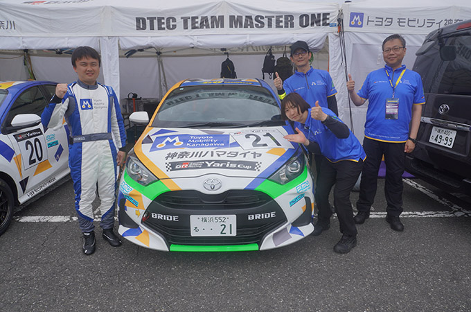 No.021 トヨタモビリティ神奈川 / トヨタモビリティ神奈川Yaris / 乙津 竜馬 選手