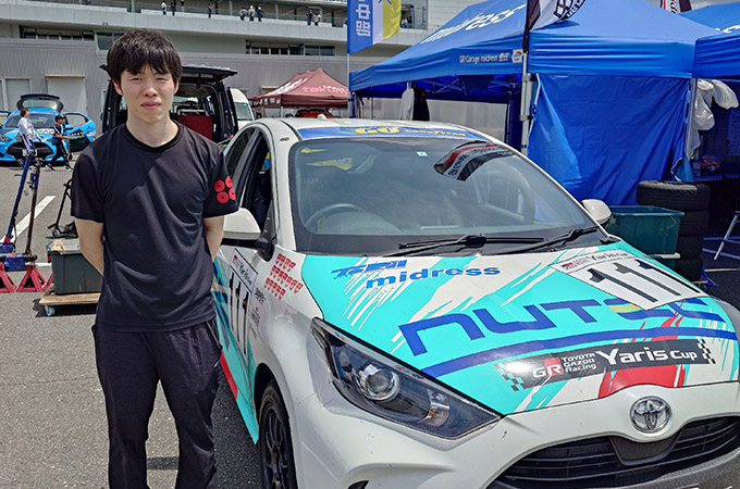 No.111 千葉 翔太 / NUTEC制動屋ミッドレスYaris / 千葉 翔太 選手