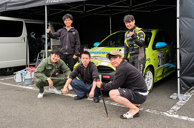 No.216 川辺エンタープライズRacing team / ケニープロジェクトYaris / 長谷川 葉月 選手