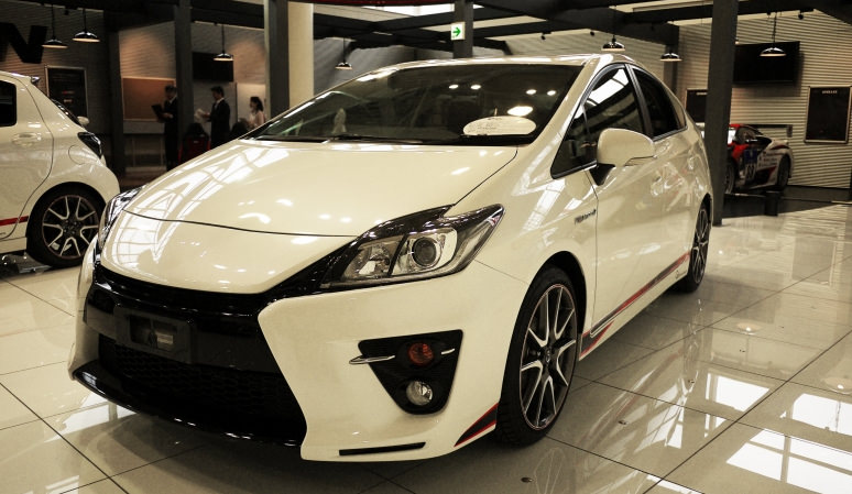 Prius G's