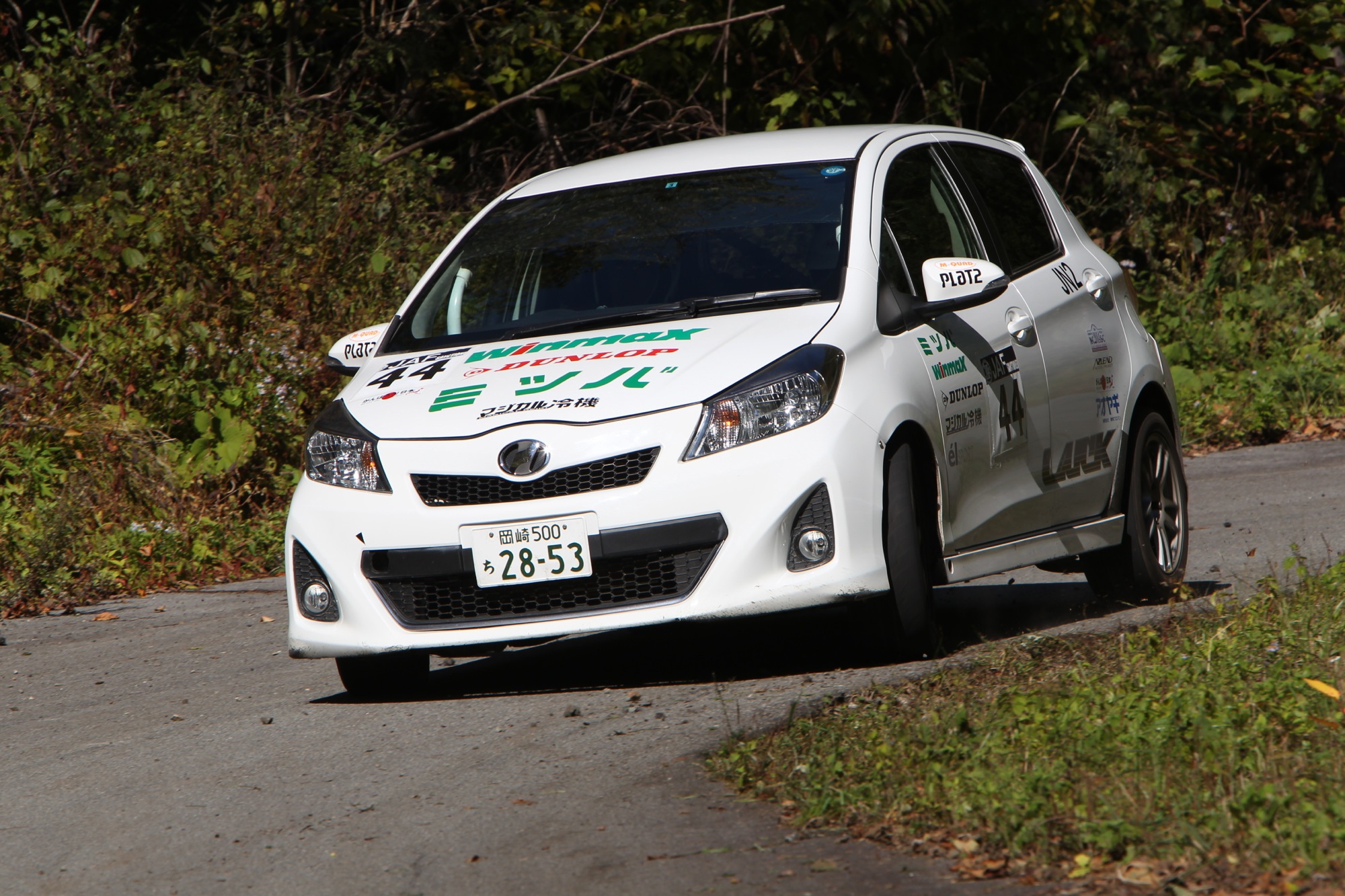 JN2クラスで今季２勝目を挙げた高橋悟志／箕作裕子組のトヨタ・ヴィッツRS。