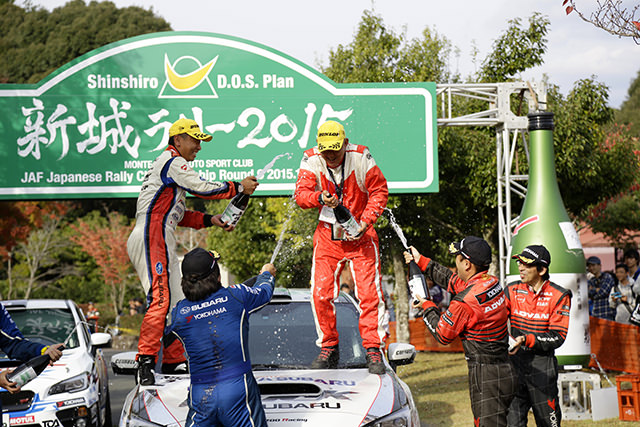 第6戦から勝田範彦とコンビを組むコ・ドライバーの石田裕一は、全日本ラリー最上位クラス初優勝。