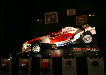 TOYOTA F1カー TF108