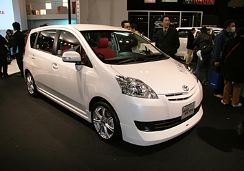TOYOTA 新登場のパッソセッテもカスタマイズ