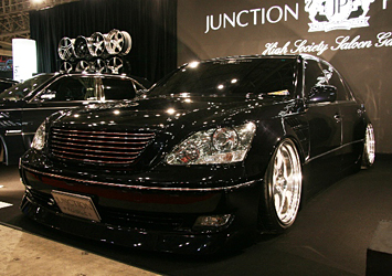 JUNCTION PRODUCE セルシオをオーバーフェンダー化