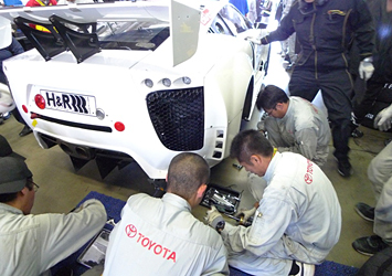 VLN-2 決勝：チームメカニック