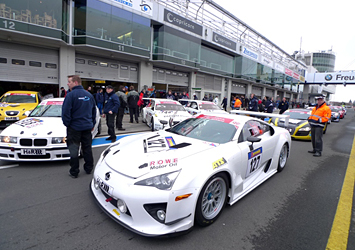 GAZOO Racing LEXUS LFA VLN-1ピット