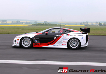 ニュル24時間レース出場車両カラー GAZOO Racing LEXUS LFA