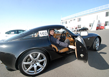サーキットチャレンジ 愛車に乗り込み、いざサーキットへ出発
