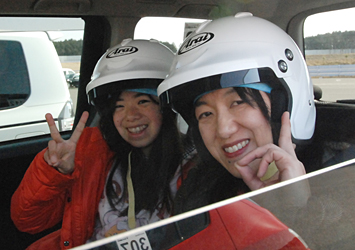 サーキットチャレンジ ゲストドライバー2人のファン。イベントに参加できてうれしいと一言