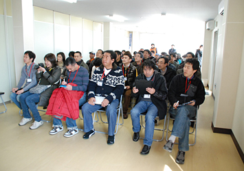 サーキットチャレンジ 走り終え、修了式に臨む参加者の皆さま。お疲れ様です！