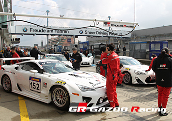 ピット風景　#152 GAZOO Racing / LEXUS LFA