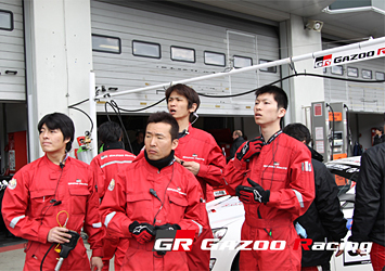 GAZOO Racingチーム メカニック